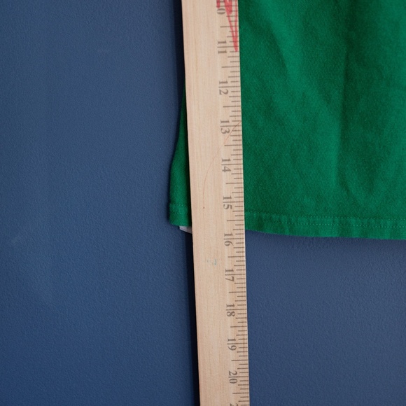 3/$10- VINTAGE bear souvenir t-shirt - Picture 7 of 7